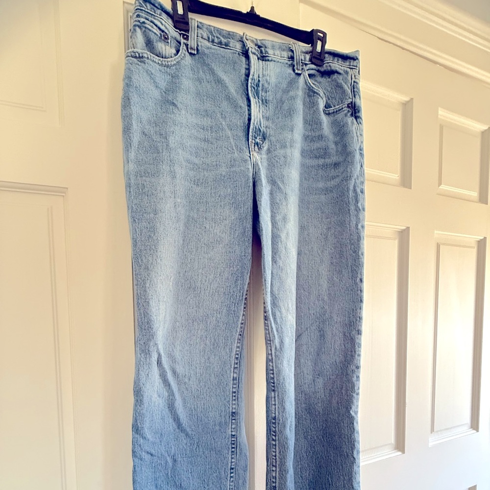 Abercrombie the 90s Ultra straight high rise jeans